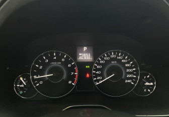 Подержанный автомобиль Subaru Legacy Wagon 2010 года (11 фото)