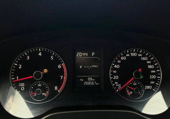 Подержанный автомобиль Volkswagen Jetta Sedan 2012 года (10 фото)