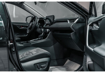Новый Toyota RAV4 2025 (16 фото)