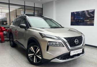 Подержанный автомобиль Nissan X-Trail 2021 года (3 фото)