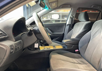 Подержанный автомобиль Toyota Camry Sedan 2007 года (9 фото)