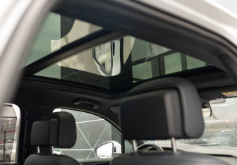 Подержанный автомобиль Volkswagen Touareg 2021 года (25 фото)