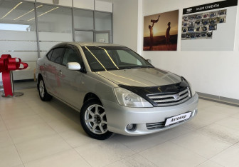 Подержанный автомобиль Toyota Allion 2002 года (3 фото)