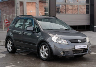 Подержанный автомобиль Suzuki SX4 Hatchback 2010 года (3 фото)