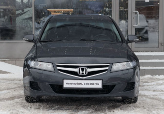Подержанный автомобиль Honda Accord Sedan 2006 года (2 фото)
