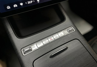 Подержанный автомобиль Geely Preface 2024 года (17 фото)