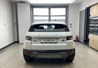 Подержанный автомобиль Land Rover Range Rover Evoque 2014 года (6 фото)