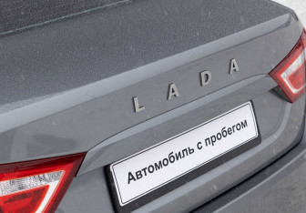 Подержанный автомобиль LADA (ВАЗ) Vesta Sedan 2019 года (10 фото)