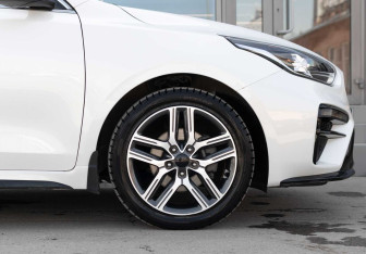 Подержанный автомобиль Kia Cerato Sedan 2020 года (9 фото)