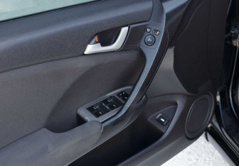 Подержанный автомобиль Honda Accord Sedan 2008 года (16 фото)