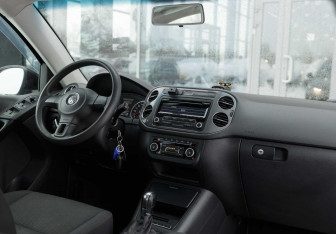 Подержанный автомобиль Volkswagen Tiguan 2012 года (10 фото)