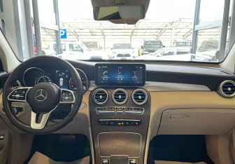 Подержанный автомобиль Mercedes-Benz GLC Coupe 2019 года (10 фото)