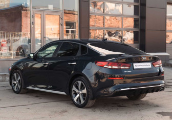 Подержанный автомобиль Kia Optima Sedan 2019 года (7 фото)