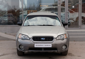 Подержанный автомобиль Subaru Legacy Wagon 2005 года (2 фото)