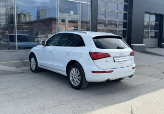 Подержанный автомобиль Audi Q5 2014 года (7 фото)