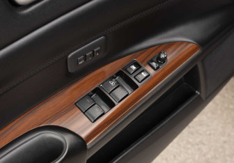 Подержанный автомобиль Nissan Teana 2010 года (17 фото)
