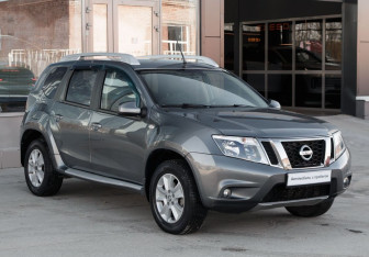 Подержанный автомобиль Nissan Terrano 2019 года (3 фото)