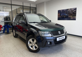 Подержанный автомобиль Suzuki Grand Vitara 2011 года (3 фото)