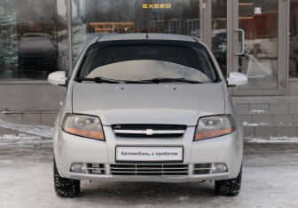 Подержанный автомобиль Chevrolet Aveo Hatchback 2006 года (2 фото)