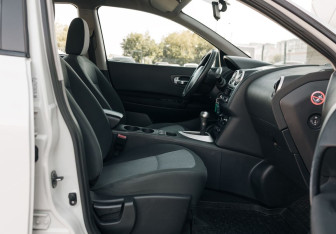 Подержанный автомобиль Nissan Qashqai 2013 года (20 фото)