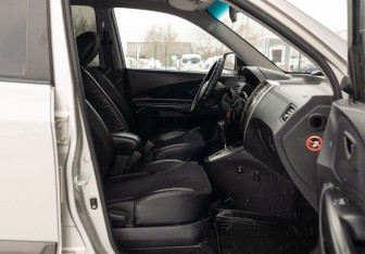 Подержанный автомобиль Hyundai Tucson 2008 года (19 фото)