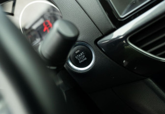 Подержанный автомобиль Mazda 6 Sedan 2012 года (16 фото)