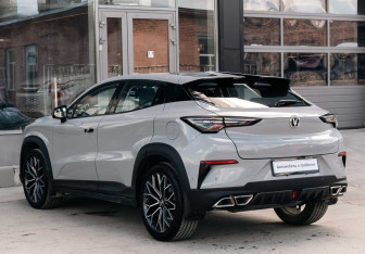 Подержанный автомобиль Changan UNI-T 2023 года (7 фото)