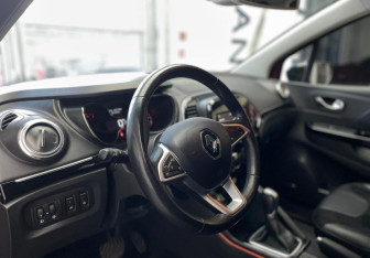 Подержанный автомобиль Renault Kaptur 2021 года (9 фото)