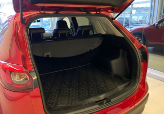 Подержанный автомобиль Mazda CX-5 2015 года (8 фото)