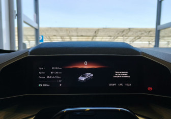 Подержанный автомобиль Zeekr 001 2023 года (11 фото)