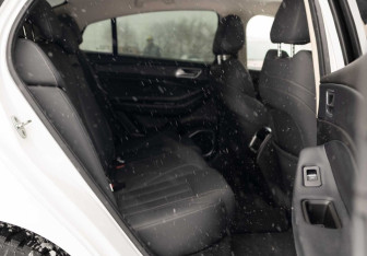 Подержанный автомобиль Omoda S5 2023 года (19 фото)