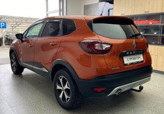 Подержанный автомобиль Renault Kaptur 2018 года (6 фото)