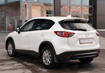 Подержанный автомобиль Mazda CX-5 2016 года (7 фото)