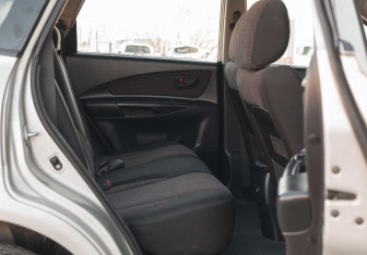 Подержанный автомобиль Hyundai Tucson 2007 года (17 фото)