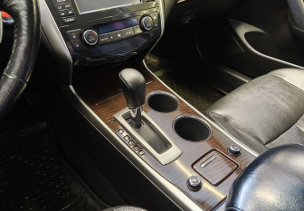 Подержанный автомобиль Nissan Teana 2014 года (12 фото)