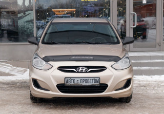 Подержанный автомобиль Hyundai Solaris Sedan 2011 года (2 фото)