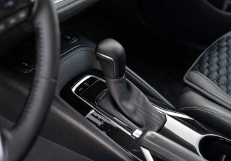 Подержанный автомобиль Toyota Corolla Sedan 2019 года (16 фото)