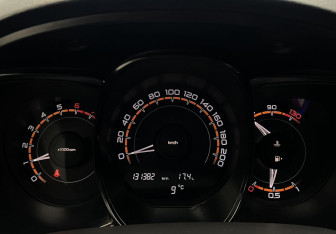 Подержанный автомобиль LADA (ВАЗ) Vesta Sedan 2018 года (11 фото)