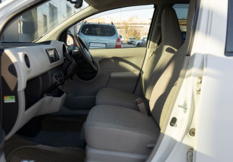 Подержанный автомобиль Toyota Passo 2012 года (17 фото)