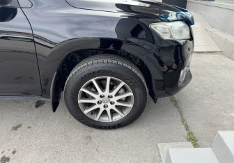Подержанный автомобиль Toyota RAV4 2011 года (12 фото)
