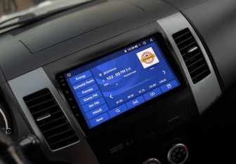 Подержанный автомобиль Mitsubishi Outlander 2007 года (13 фото)