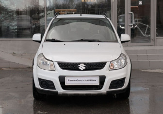 Подержанный автомобиль Suzuki SX4 Sedan 2013 года (2 фото)
