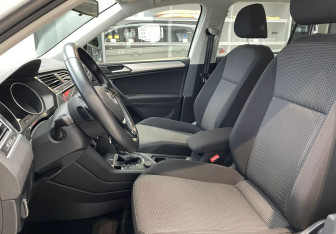 Подержанный автомобиль Volkswagen Tiguan 2020 года (9 фото)