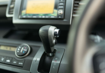 Подержанный автомобиль Honda Freed 2010 года (15 фото)