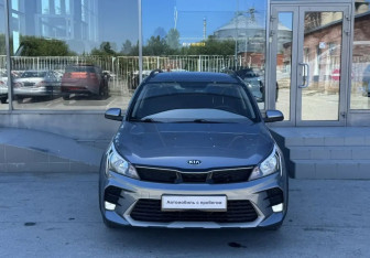 Подержанный автомобиль Kia Rio Hatchback 2020 года (2 фото)