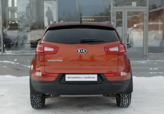 Подержанный автомобиль Kia Sportage 2011 года (6 фото)