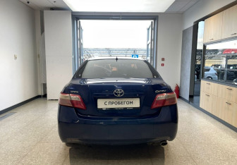 Подержанный автомобиль Toyota Camry Sedan 2007 года (6 фото)