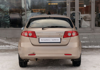 Подержанный автомобиль Chevrolet Lacetti Hatchback 2006 года (6 фото)