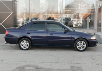 Подержанный автомобиль Toyota Carina Sedan 1998 года (4 фото)