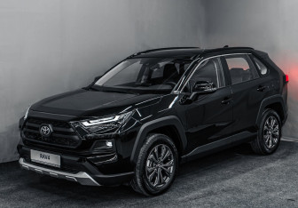 Новый Toyota RAV4 2025 (2 фото)